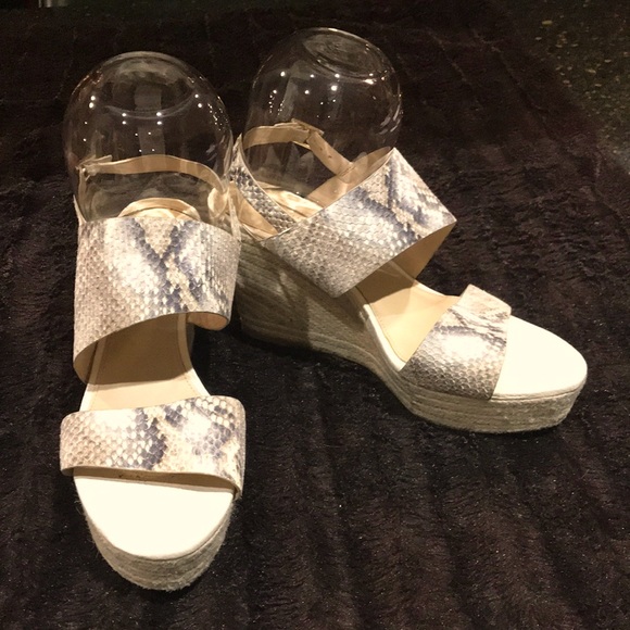 ANTONIO MELANI Shoes - Antonio Melani Platform Wedge Snake Skin Leather Upper Size 9 Sexy!